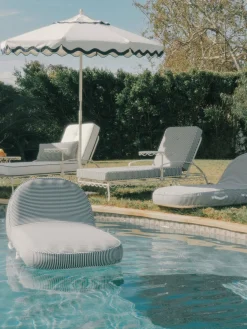 The Al Fresco Sun Lounger Cushion - Lauren'S Navy Stripe^Business & Pleasure Co. Fashion