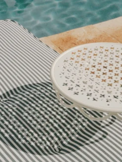 The Al Fresco Sun Lounger Cushion - Lauren'S Navy Stripe^Business & Pleasure Co. Fashion