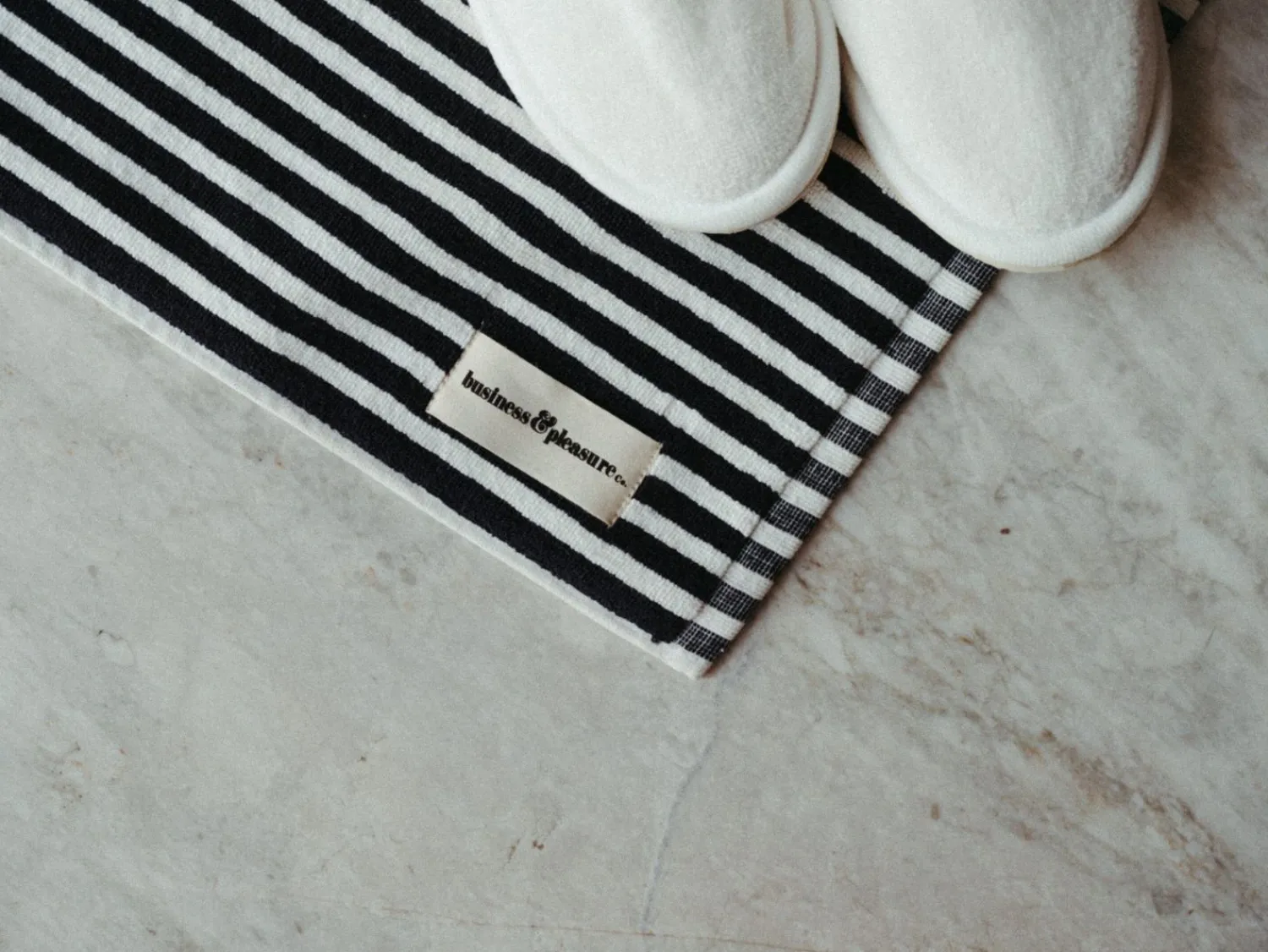The Bath Mat - Lauren'S Navy Stripe^Business & Pleasure Co. Online
