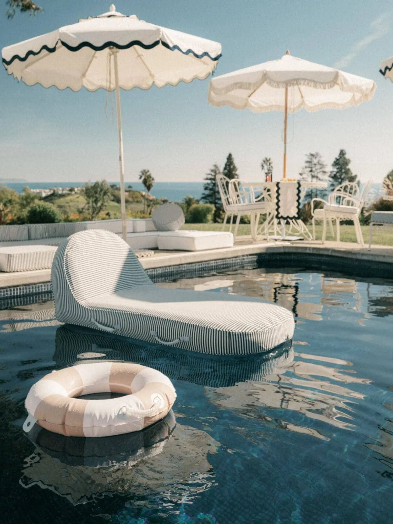 The Classic Pool Float - Large - Dusty Pink^Business & Pleasure Co. Hot