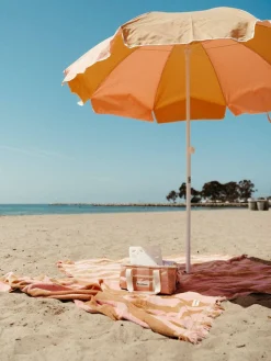 The Family Beach Umbrella - 70'S Panel Sand Pink^Business & Pleasure Co. Fashion