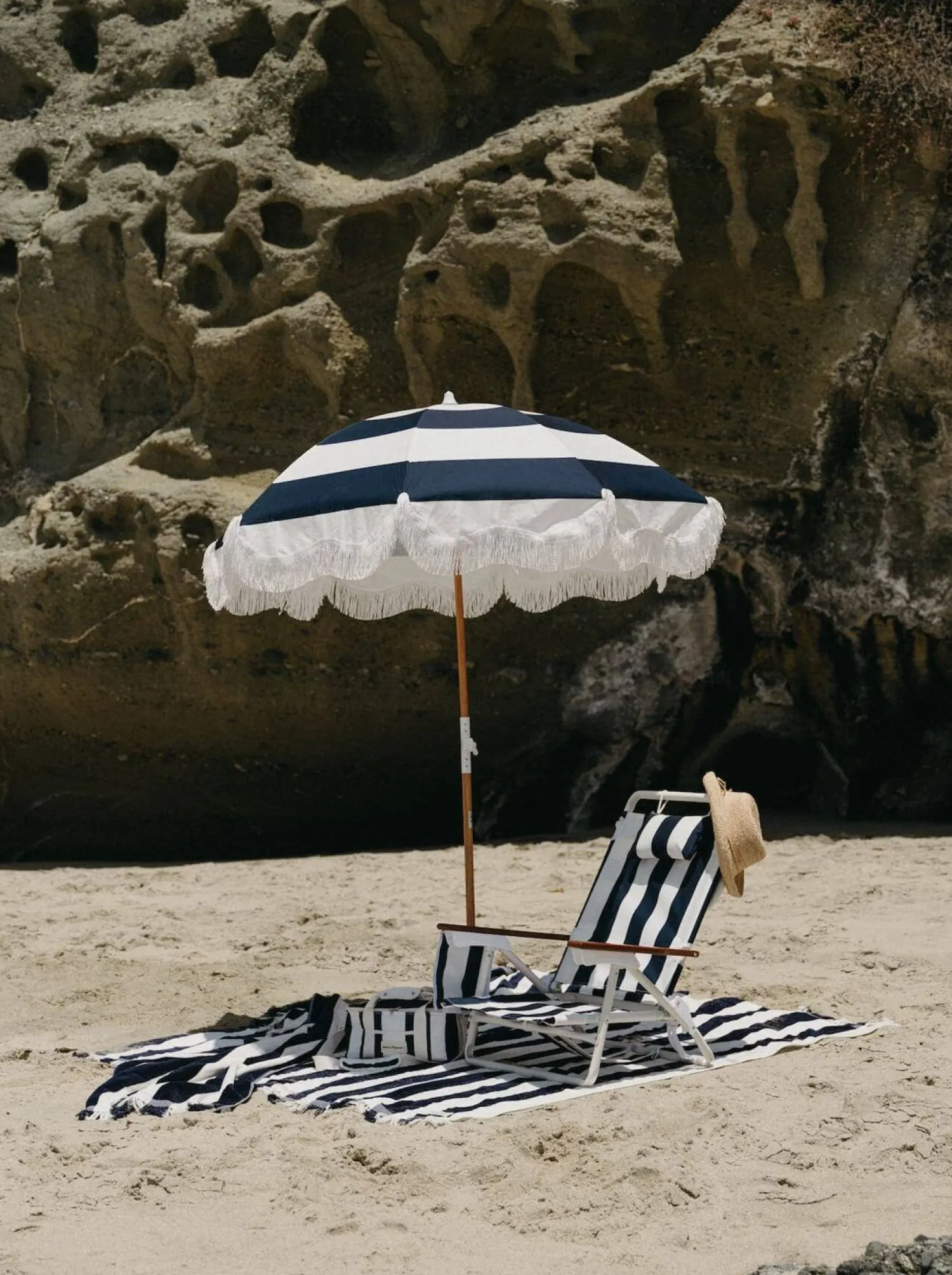 The Holiday Beach Umbrella - Navy Capri Stripe^Business & Pleasure Co. Clearance