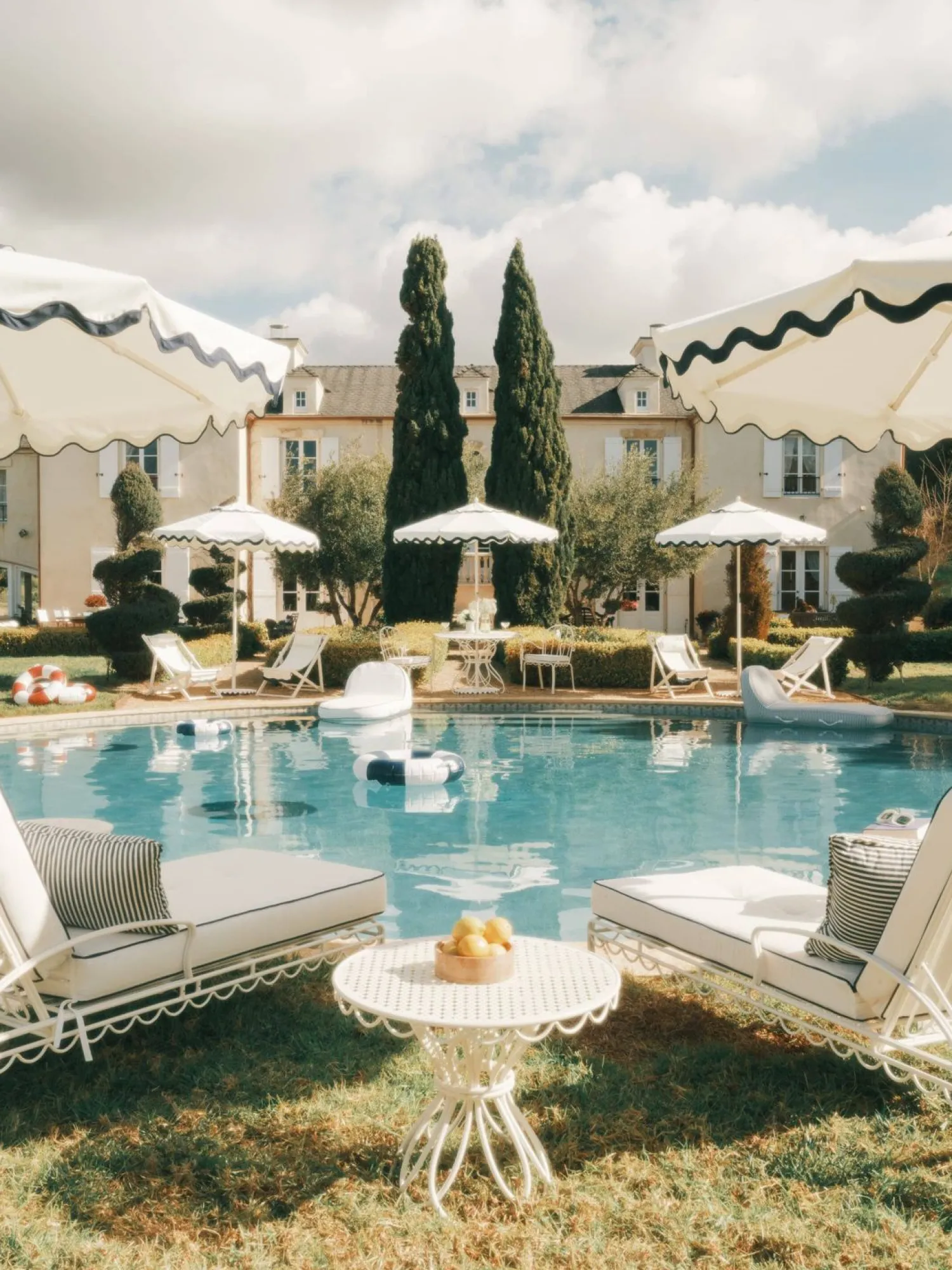 The Market Umbrella - Rivie White^Business & Pleasure Co. Best